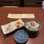 酒肴場 屯 - 海鮮丼はヒラメ、マコガレイ、松川ガレイ、ホタテ、イクラ、釜揚げしらす、明太子
