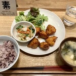 Cafe&Meal MUJI - メイン＋デリ1品ランチ＠1200（プレートは「素」）