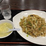 本格中華料理 八福 - 上海焼きそば　979円税込