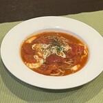 tomato and mozzarella pasta