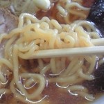 喜八 - 醤油ラーメン麺拡大