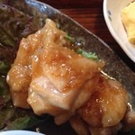 赤とうがらし - とりももガーリック醤油　これはホントおいしい。ジューシーなもも肉に驚きです