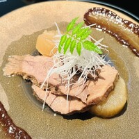 博多もつ鍋 やま中 赤坂店 - ゆでタンと煮込み大根