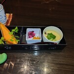 やっちろ - メロン、隠れてるけどピオーネも冷たくて美味しかったー。茶碗蒸しはお腹いっぱいで味が分かりません（笑）