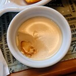 暖 - 舌ざわりが滑らかでクリーミー
      カラメルの苦味も心地良い美味しい味わい。