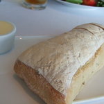 ニューヨーク・グリル - オリーブのパン