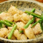 創作鉄板料理とワインを楽しむ店 ～渋谷 居酒屋 花花～ - 和牛もつ炒め【白】専門家が認めた最高級もつのみ使用!!