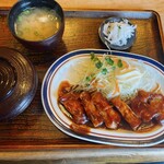 和洋食　大阪 - 【ポークチャップ定食　800円】