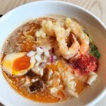 弟子屈ラーメン - 海老をトッピング