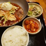 韓国家庭料理 扶餘 - ごはんとキムチと草