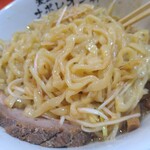 釜玉中華そば ナポレオン軒  - 麺のアップ