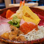 Kaisen Shokudou Uomori - 海鮮丼