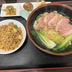 華苑 - 香鴨塩(漢字出ず)麺セット