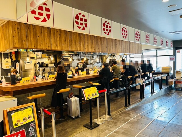 内観写真 : ラーメン 天外天 熊本駅店 （ラーメン テンガイテン） - 熊本/ラーメン | 食べログ