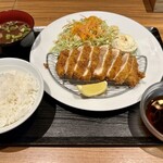 洋食 MARUWA - 2023.7.7  朝引き鶏のレアチキンカツ定食