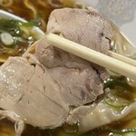 支那そば一麺 - 豚肩ロースのチャーシューも入っていました