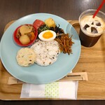 Bukku Hausu Kafe - 