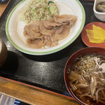 ラーメンめんぞう・焼き肉上ノ国 - 生姜焼き定食(¥1050)