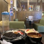 コーヒー 葦 - 料理写真:黒カツカレー。