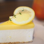 and C - Seasonal Cake（レモンのレアチーズケーキ）（750円）