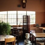 月灯りの屋根 第2章 - ソファ席もあります