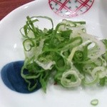 蕎麦切り 酒 大愚 - 薬味の葱。