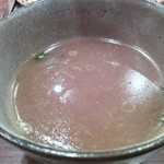 蕎麦切り 酒 大愚 - つけ汁を蕎麦湯で割ったところ。