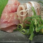 Sushi Matsu - イサキ(左)・アジ(右)