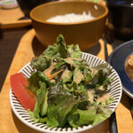 Daidaiya - サラダとご飯