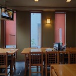 やぶ善 - 店内入ってすぐ左のテーブル席。