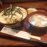 とん吉 - カツ丼　８００円