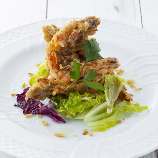 石垣島産車エビの丸ごとカリカリ揚げ