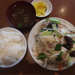 成龍萬寿山 - 豚肉と野菜炒め定食