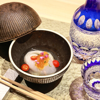 四季折々の「旬」を大切にした逸品料理をご堪能いただけます
