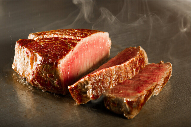 Wagyu Steak TEPPANYAKI 10 FUKUOKA restaurant in Fukuoka, Japan