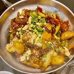 Seishuku Hanten - 本日の締めは汁なし豚ロースの鍋焼き