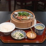 梅梅 - 本日の魚料理定食(三浦産えぼ鯛 発酵唐辛子蒸し)