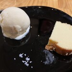 iitoki - 本日のデザート(塩で食べるベイクドチーズケーキ)