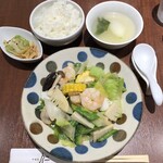 中国菜 仁 - 夏野菜と海鮮のあっさり塩炒め1200円