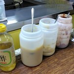 家系ラーメン まこと家 - 卓上味変調味料