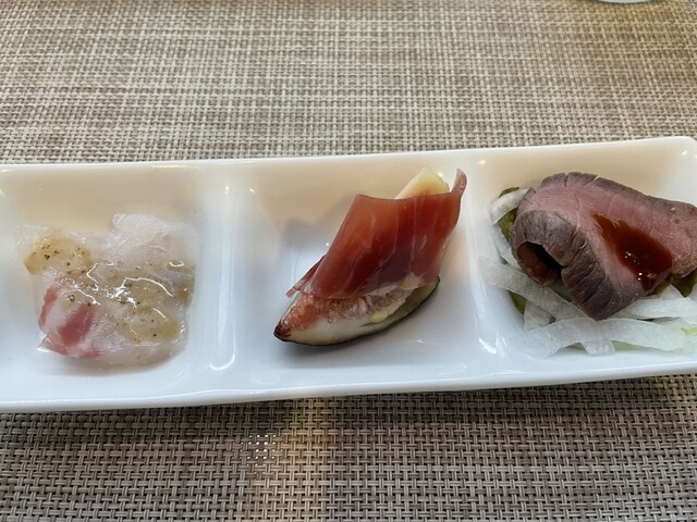 Bistro Yoshikawa photo 3