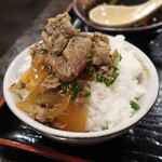 そば処 鞍手茶屋 - 牛すじ丼＋50円