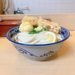 梅田 釜たけうどん - 