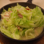 トンテキ食堂8 - キャベツのニンニク蒸し(600円)