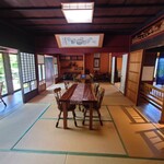 郷土料理 栃洞屋 - 店内　南側のお座敷