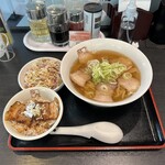 喜多方ラーメン 坂内 - 