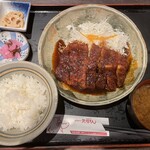 矢場とん - ロースカツ定食