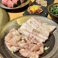 ホルモン焼肉 富や 栄店 - 
