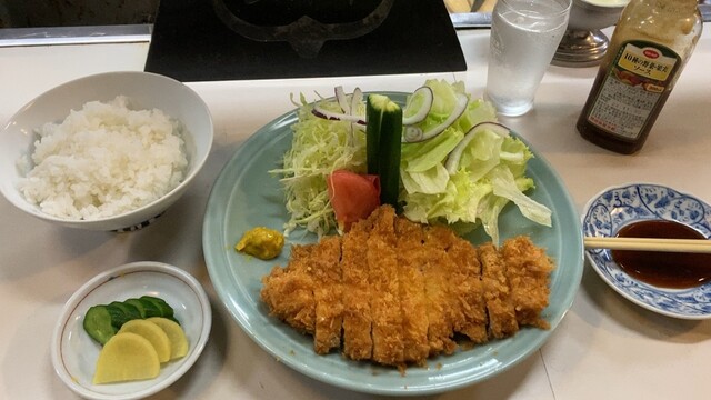 左雨 - 七日町（食堂）の写真