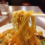 中華麺飯 太楼 - 麺 リフト